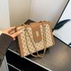 Bag Women's 2025 Summer New Large Capacity Personalized Chain Bag Fashion One Shoulder Simple Crossbody Bag Small Square Bag