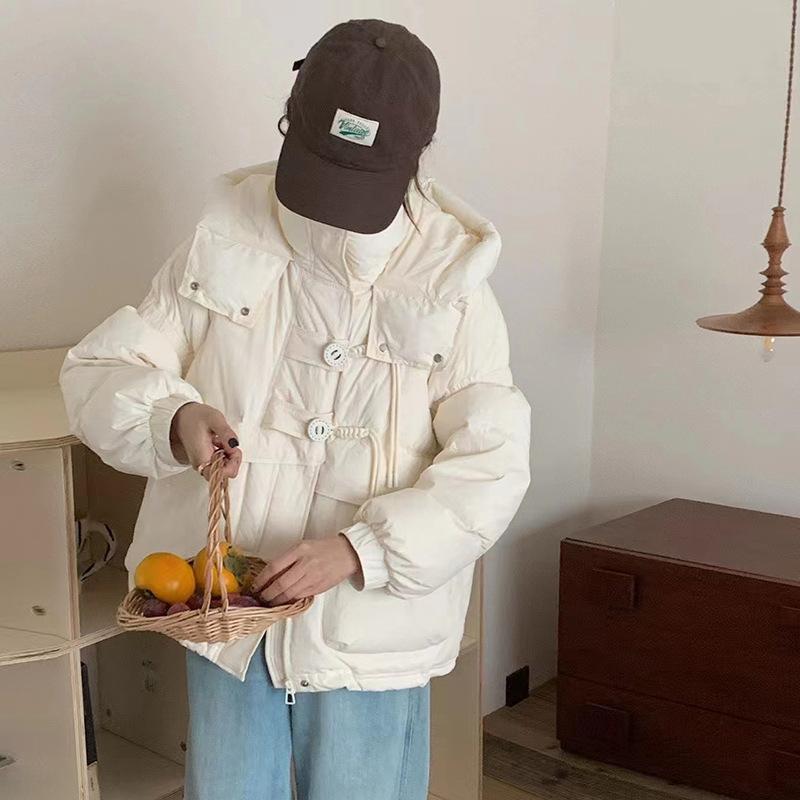 Модная круглая пуховая куртка женская короткая зимняя 2024 с капюшоном утолщенная теплая свободная белая куртка на утином пуху прилив