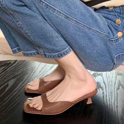 Модные новые туфли-шлепанцы на высоком каблуке с квадратным носком, летние удобные элегантные шлепанцы большого размера для женщин