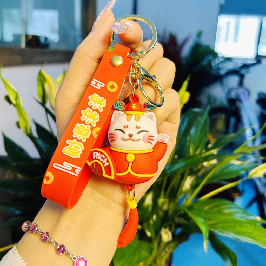 Lucky Cat Keychain Pendant with Fortune Symbolism – Night Market Gift Ornament
