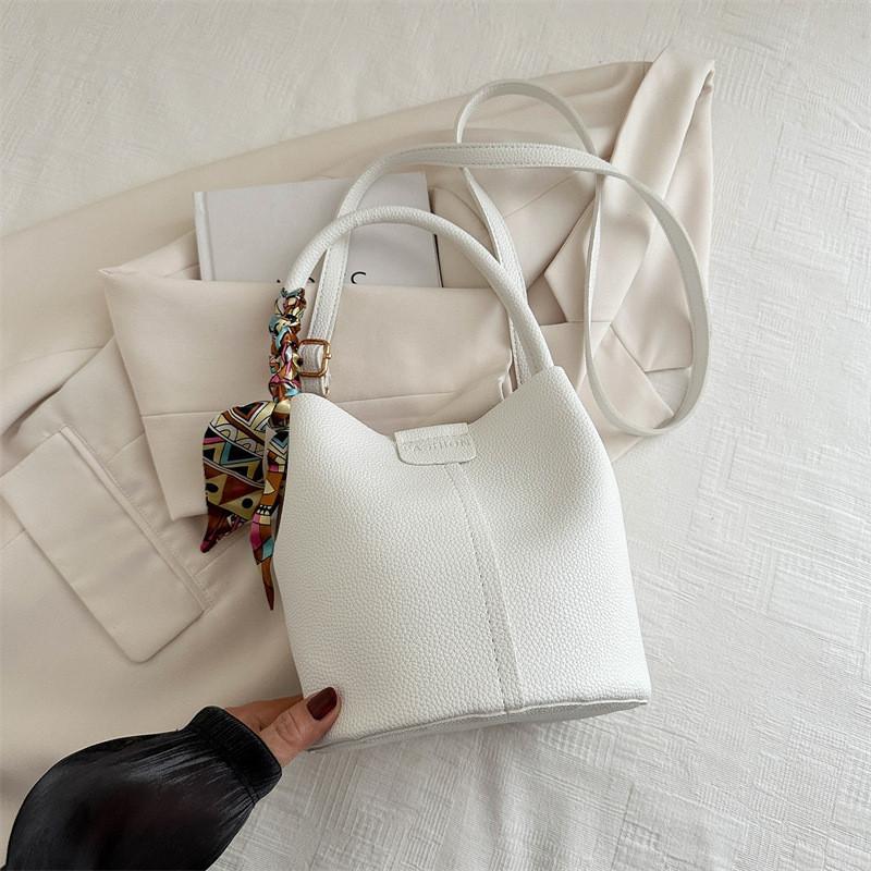 Трендовая летняя модная сумочка 2024 Стильная французская свежая сумка-ведро на одно плечо