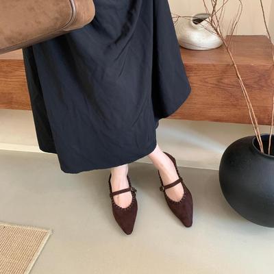 Французская замша светлый рот низкий каблук женские поздний вечерний бриз 2025 новая весна и осень острый носок темперамент слово с Мэри Джейн одинарной обувью