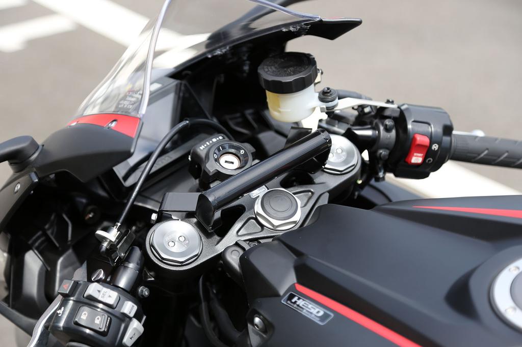 Запчасти для велосипеда Kijima Stay Handle Mount Bar сталь черный CBR1000RR('12-) 22,2мм 204-081