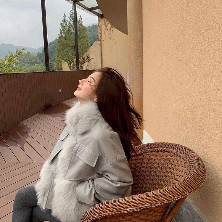 Теплая и удобная шуба из искусственного меха с воротником-стойкой - короткая куртка для женщин