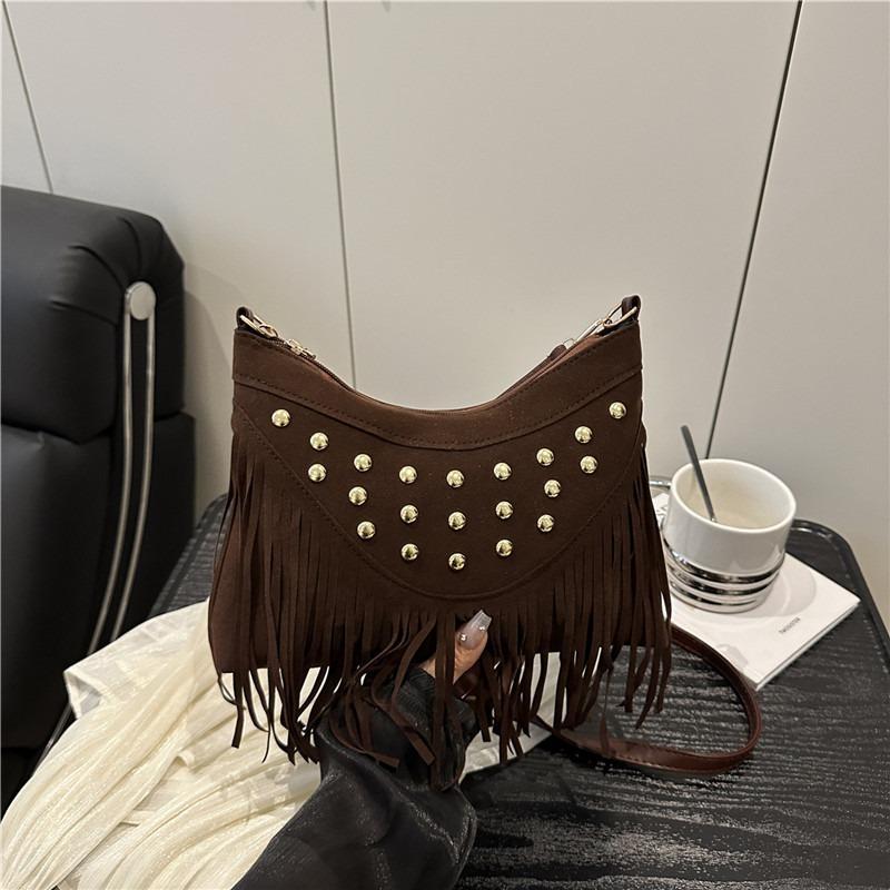 Сумка с кисточками и заклепками, женская новая трендовая сумка-седло в стиле Майяр, универсальная ветрозащитная сумка-мессенджер