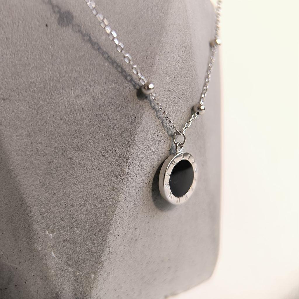 Серебряное колье с емаллю, вес изделия 3,81 гр (2190653)