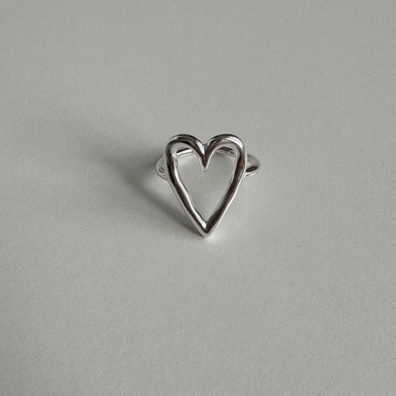 mosxe [925silver] Atypical heart ring