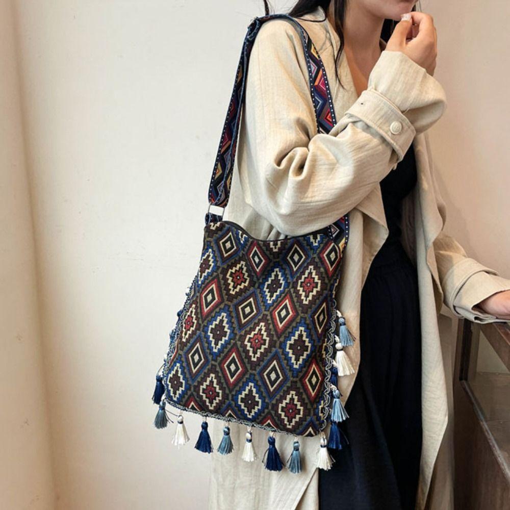 Large Capacity Ethnic Style Crossbody Bags Geometric Bohemian Tote Bag Tassel Shoulder Bag  Travel