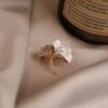 New Ginkgo Leaf Anti-glare Brooch High-end Women's Corsag Pearl Elegance Coat and Suit Pin