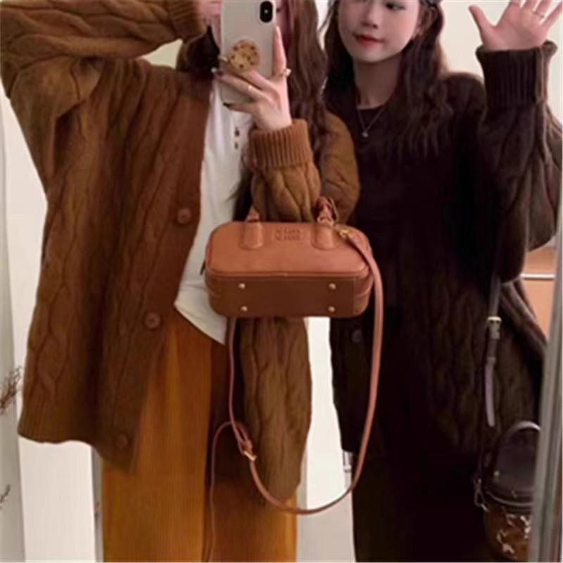 Ленивый ветер над Новым годом Рождество Красный вязаный кардиган свитер куртка женская осень