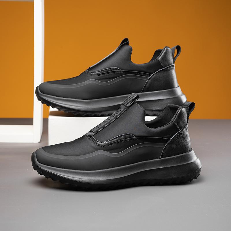 Мужская обувь осень дышащая толстоподошвенная повседневная обувь мужская весна и осень новая легкая мягкая подошва слипоны с круглым носком черная