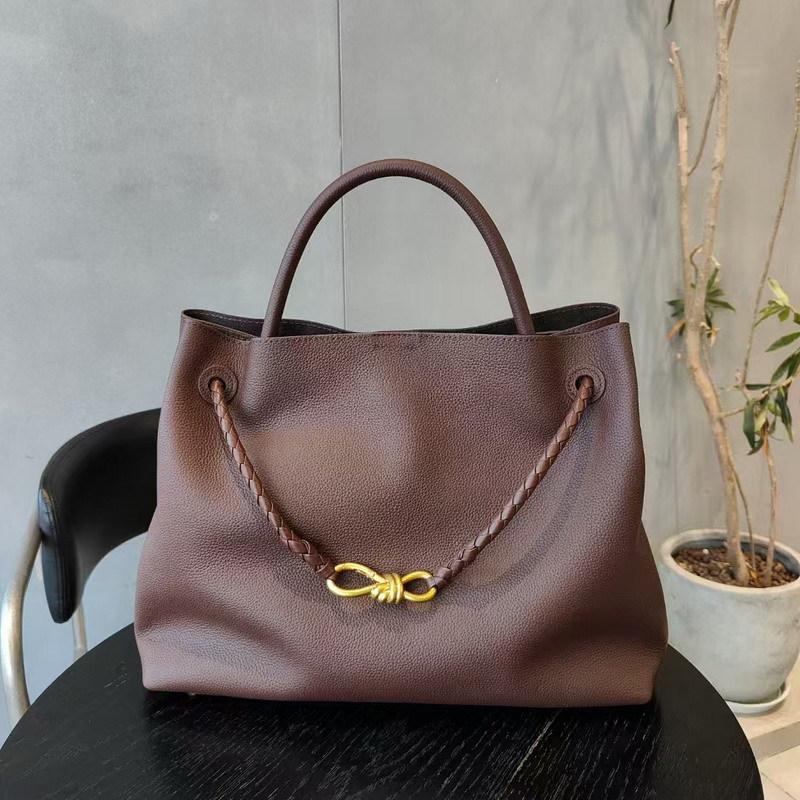 2026 Новая женская кожаная сумка первый слой коровья кожа ретро плетеная бабочка пряжка одно плечо диагональная сумка