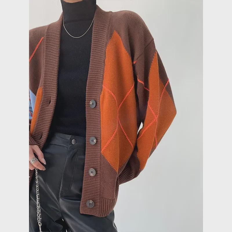 Hongshan Women's Brown V-Neck Diamond Pattern Wool Blend Cardigan Sweater