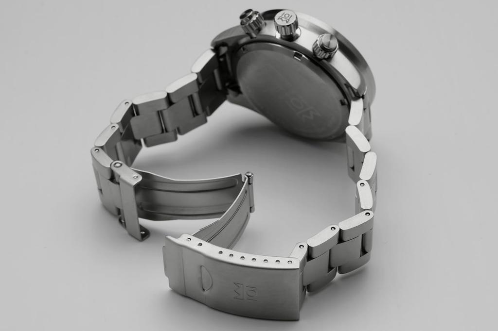 New Model [HYAKUICHI 101] Classic Chronograph, No Date, 200m Water Resistant, Center Chronograph, Men's, Black Panda