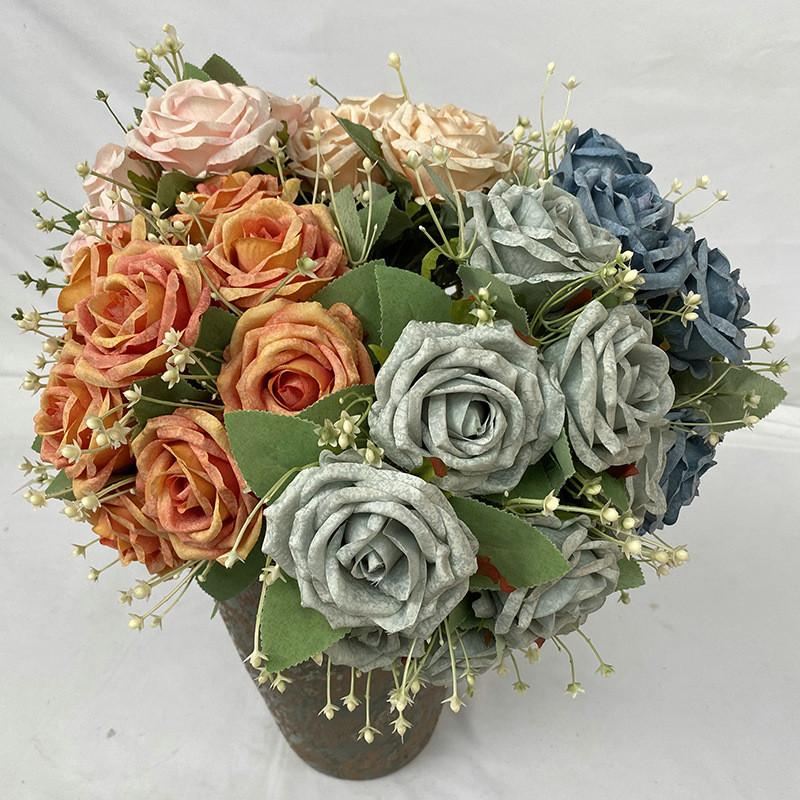 Искусственная композиция с розами в вазе для свадебной фотосъемки и оформления мероприятий