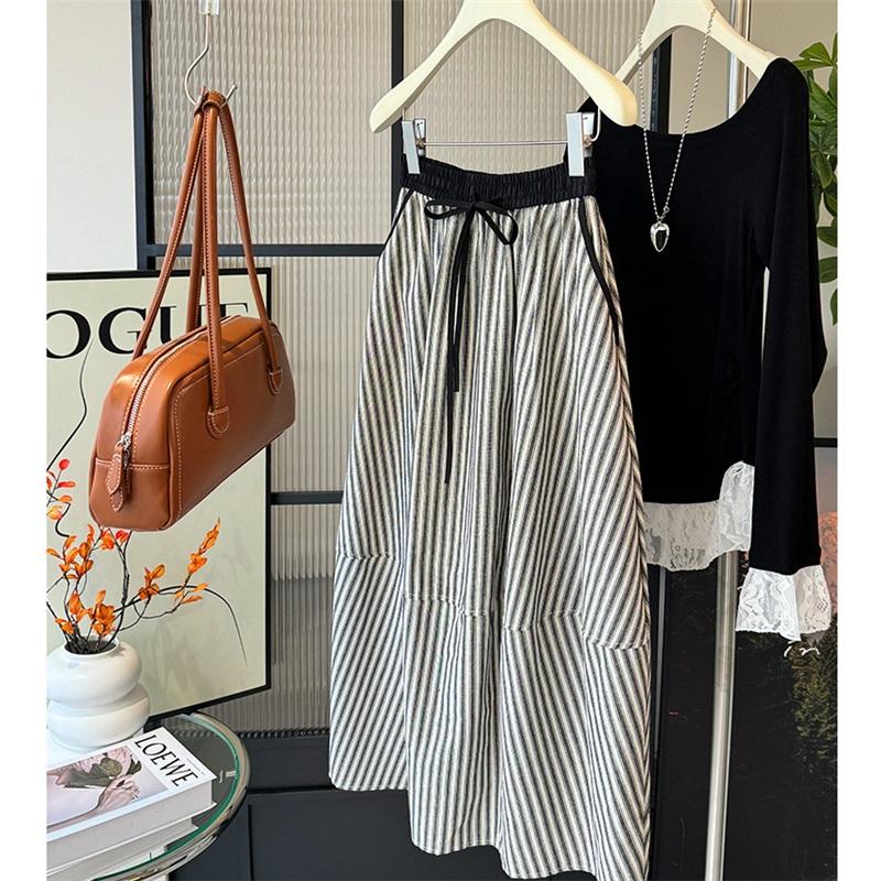 Mid-length Striped Pod Half-body Skirt