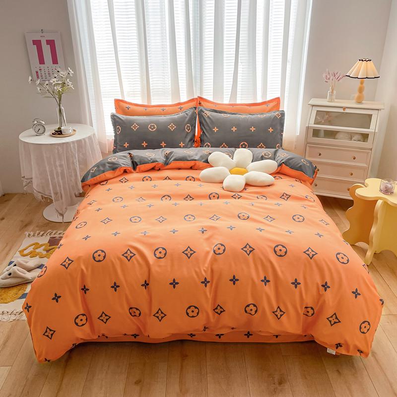 Небольшой свежий утолщенный комплект из четырех предметов из хлопка с принтом, состоящий из трех предметов, простыня и пододеяльник