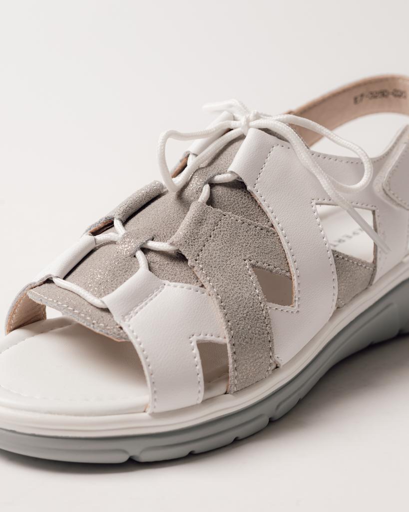 Босоножки на танкетке с открытым носом Lifexpert 325002 36 белые кожа