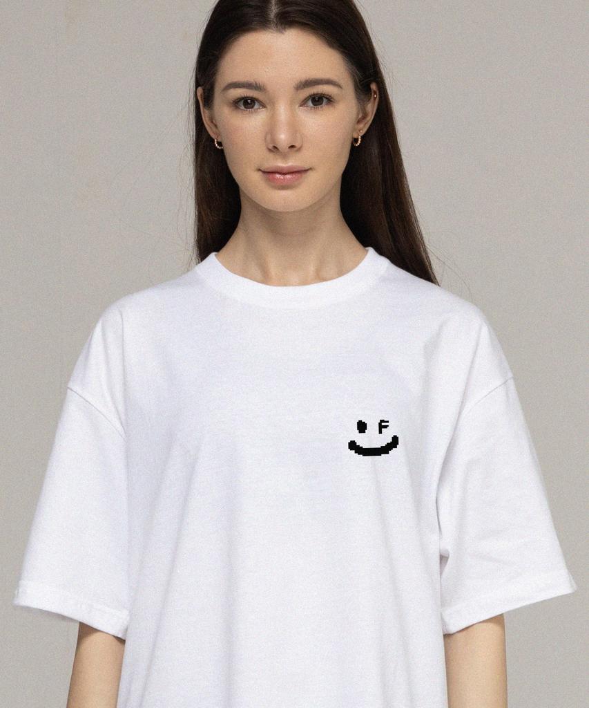 GRAVER [Unisex] Pixel Small Drawing Smile Short Sleeve T-Shirt_White/Black Logo