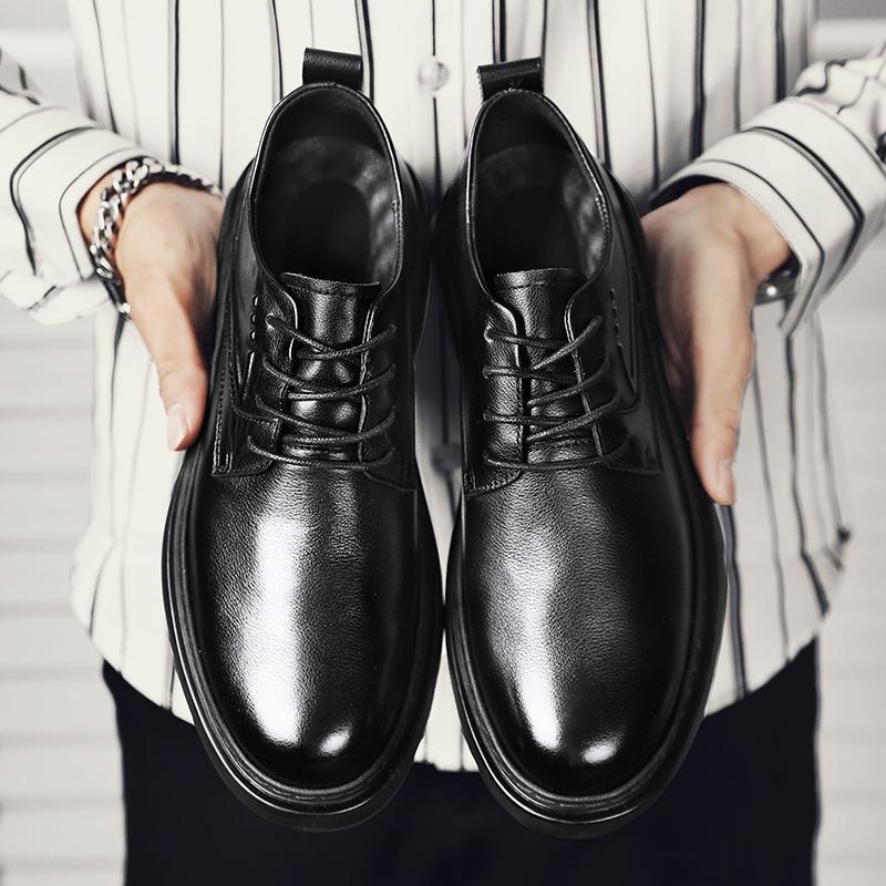 Обувь из натуральной кожи. Мужская повседневная обувь. Модная брендовая мужская обувь на плоской подошве из коровьей кожи. Черно-белые туфли.