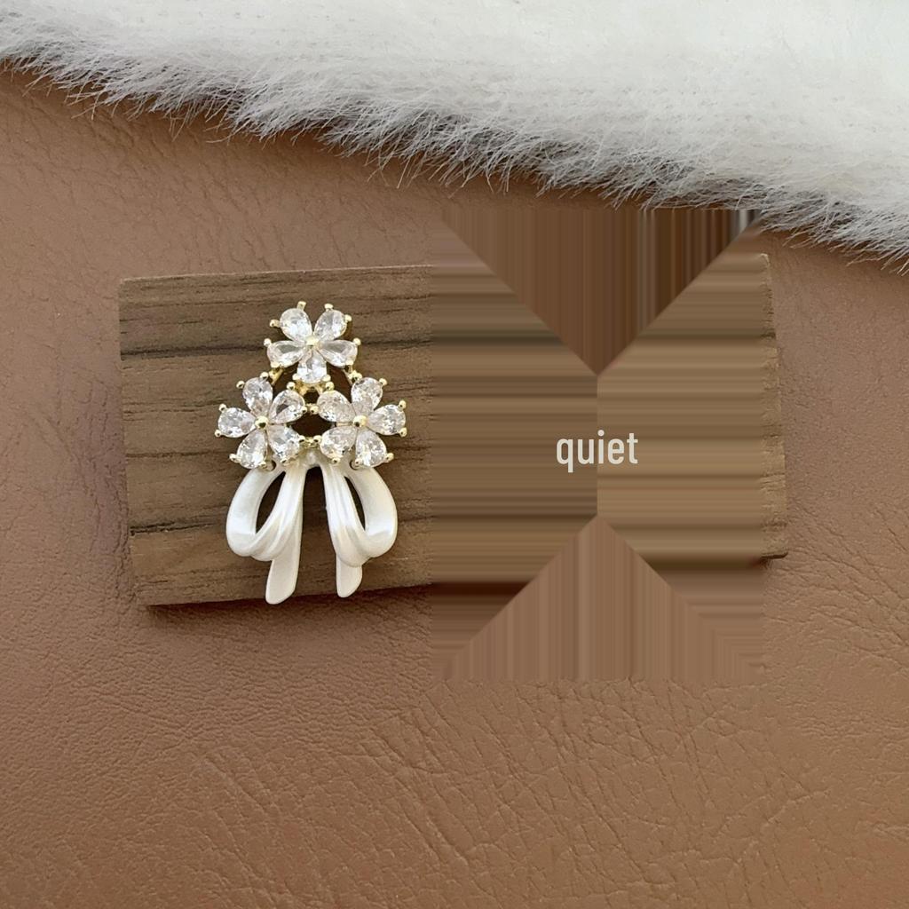 High-End Zircon Flower Bow Earrings - Luxurious, Versatile & Stylish for Women