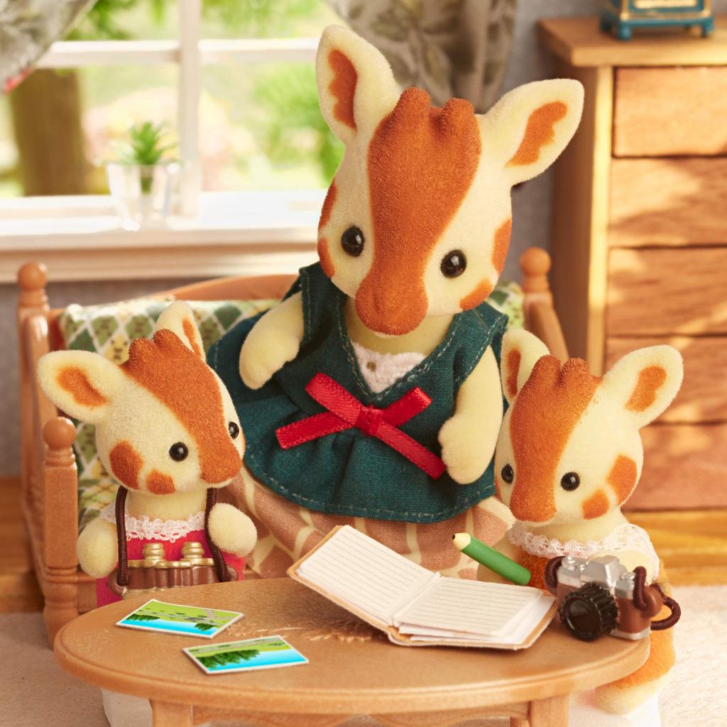 Куклы Sylvanian Families Сент-Марк Возраст 3+ и Игрушка Sylvanian Epoch [Семья Жирафов] FS-40 Сертифицировано, Вверх, Кукольный домик, Семьи,