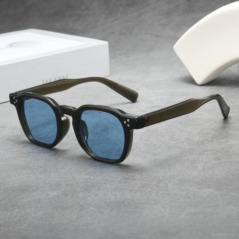 New Leisure Luxury Thick Framed Sunglasses Classic Square Small Frame Uv Resistant Street Photography Uv400 Shades Glasses