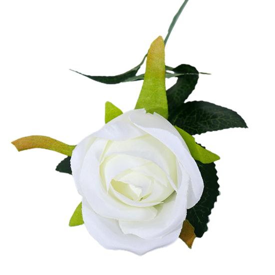 Красивый искусственный цветок, реалистично выглядящий из искусственной шелковой ткани, яркий цвет