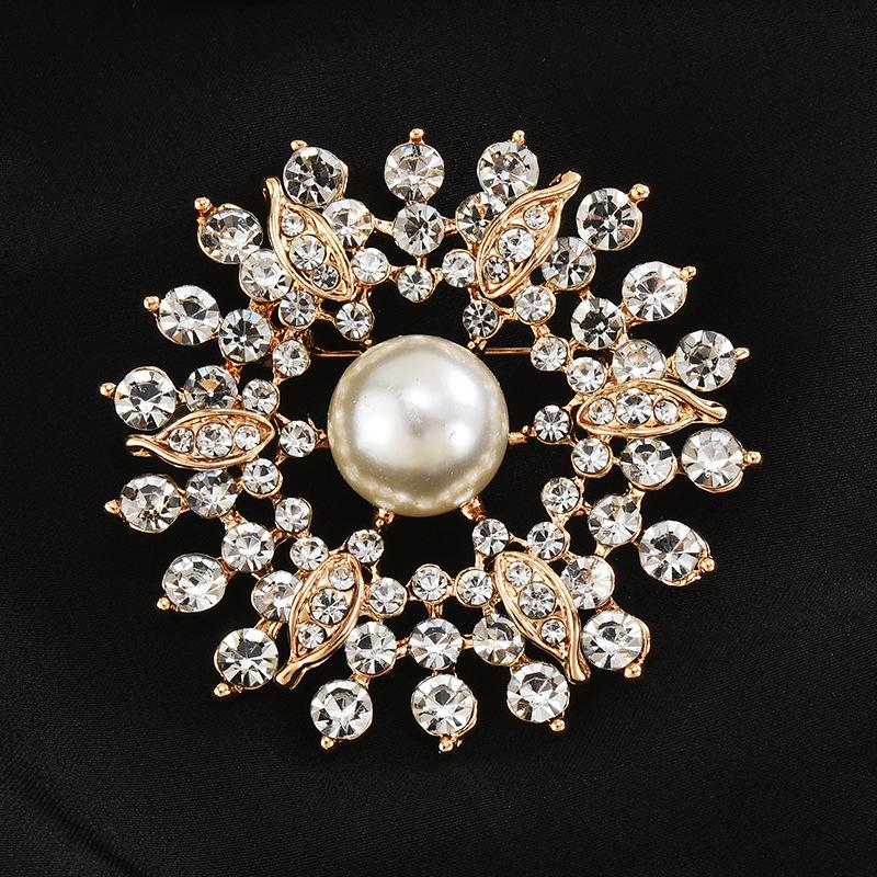 Brooch High-End Sense Niche Light Luxury Suit Bow Rhinestone Corsage High-End Alloy Creative Clothing Accessories