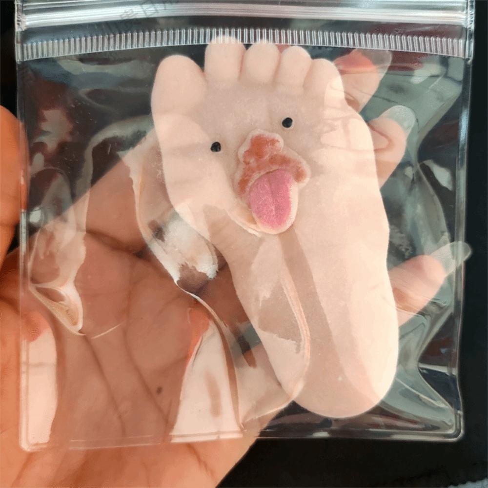 Tongue-Sticking Out Squeeze Toys Hunting Tricky Squishy Stress Toy Novelty Pinch Toy Kids