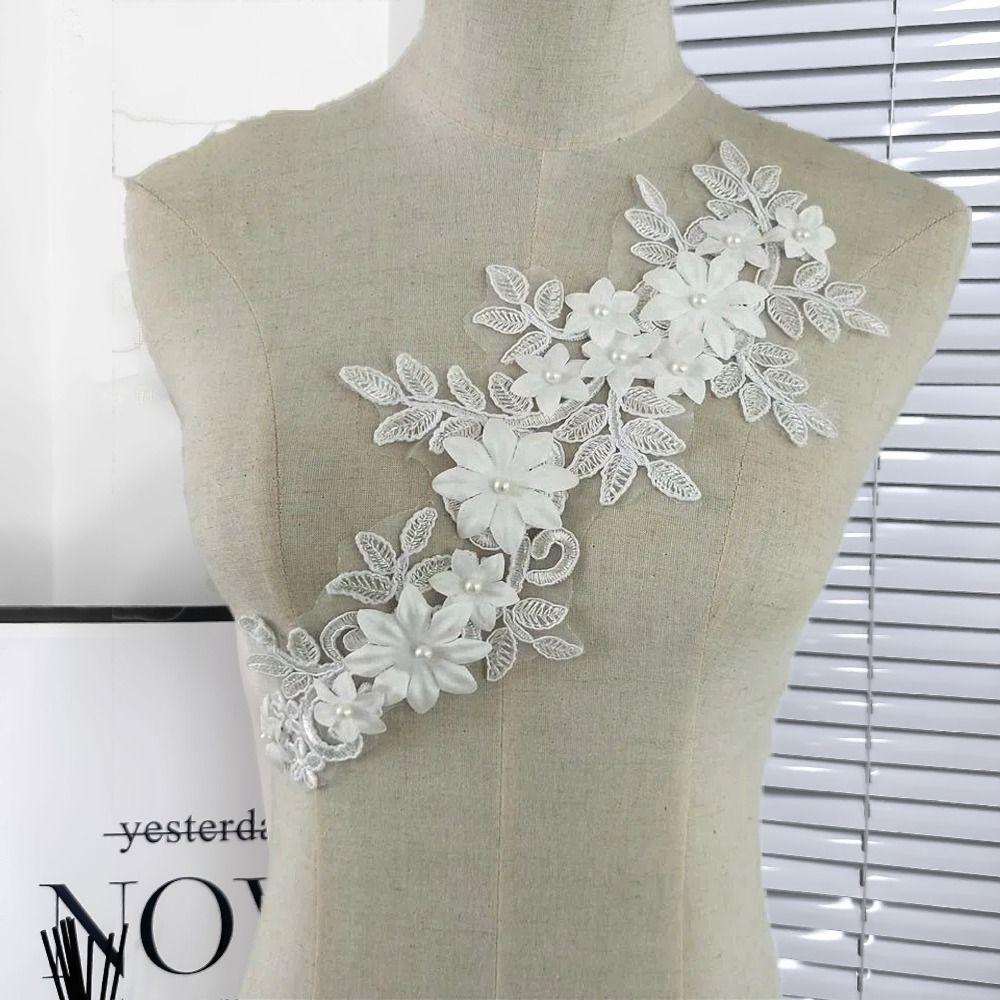 2Pairs DIY Lace Fabric Cloth Stickers Exquisite Clothing Applique Embroidery Stickers  Women Clothes