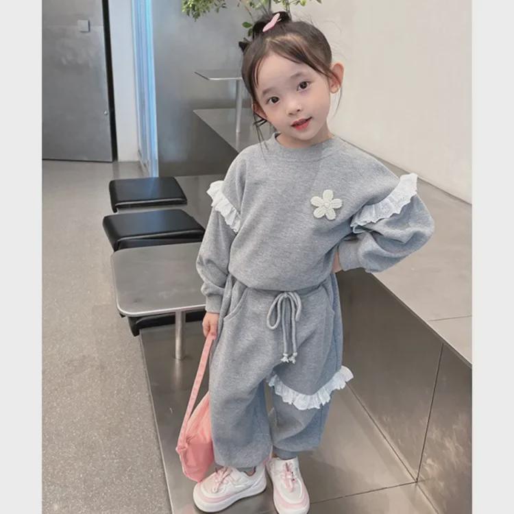 Stylish Girls' Two-Piece Sets: Kids Sports Suits & Baby Sweatshirt Trousers, Trendy Children's Fashion for Spring & Autumn 2022.