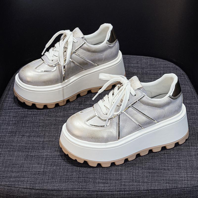 Little White Shoes Thick Sole Inner Height Increase Women's Retro Casual Fashion Sports Comfortable Female Student Board Shoes