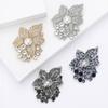 Fashion High-End Alloy Rhinestone Leaf Brooch Retro Versatile Women'S Suit Cardigan Corsage Jewelry Pin