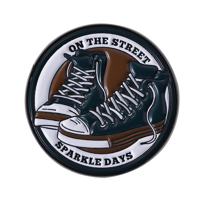 Холщовые туфли Эмалевые значки на булавке На заказ НИКОГДА НЕ ЖАЛЕЙ ЛЮБИ ДО КОНЦА Броши Значки на лацкан Одежда Панк Ювелирные изделия Подарок для друзей