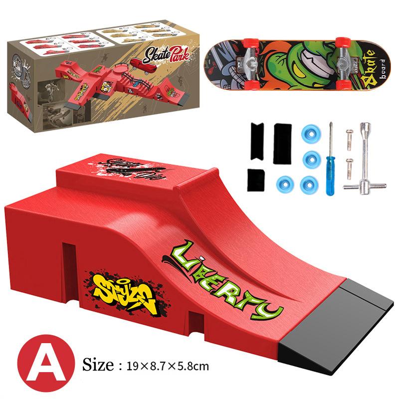 Children's finger sports toys skateboard Finger skateboard props table Creative novelty mini fingertip arc slide toys
