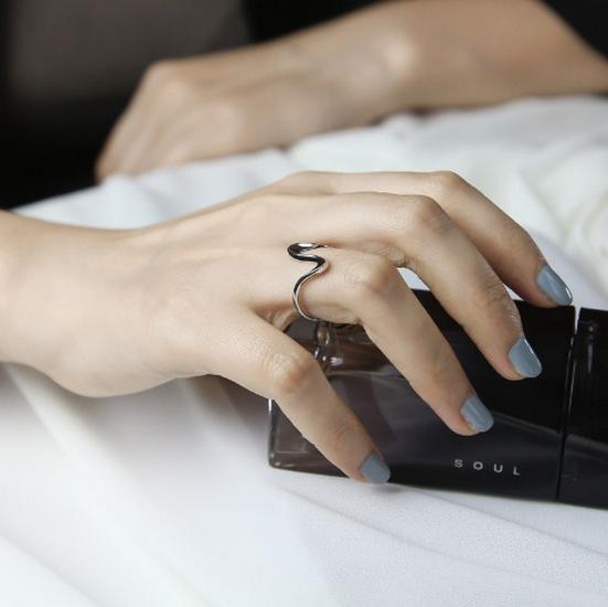 Korean-Style Open Pearl Ring: Retro, Light Luxury Design