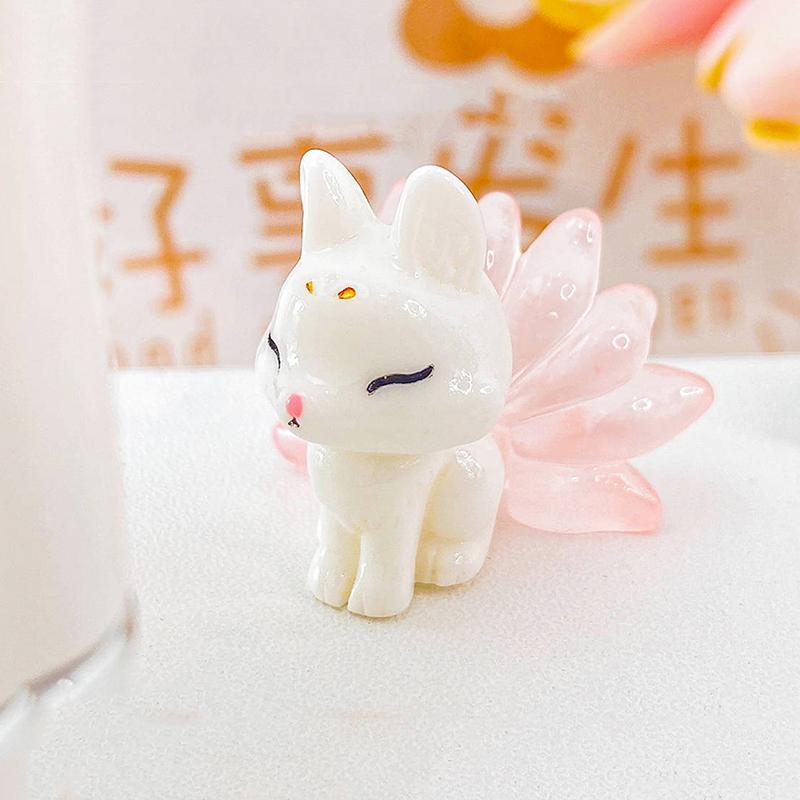 1 шт. Милая мини-люминесцентная смоляная девятихвостая лиса, украшение, светящаяся в темноте, миниатюрные фигурки, лиса, микропейзаж, кукольный домик, декор