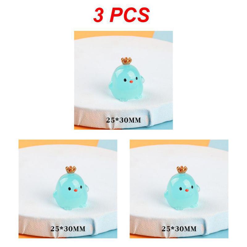 1~10PCS Luminous Mini Resin Pig Car Dashboard Toys Dolls Glowing Figures Home Garden Decoration Cartoon Color Chick Car