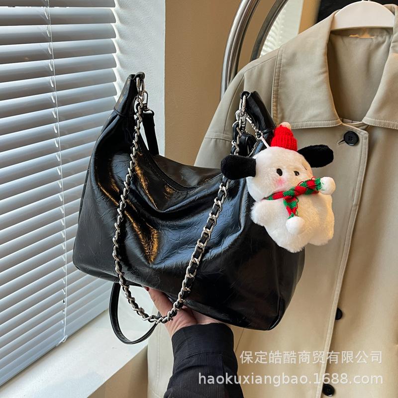 Сумка Женская 2025 Новая Модная Модная Сумка-Тоут для Поездок Универсальная Повседневная Большая Вместимость Подмышечная Сумка Сумка-Кроссбоди на Цепочке