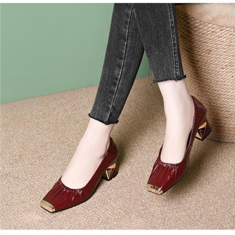Ladies Elegant Fold Design Solid Color Simple Pumps Women's High Heels Soft Leather Metal Head Mid-heeled Dress Shoes Loafers