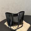 Casual Retro Portable Commuter Bag Women's New Simple Trend Versatile Tote Bag Large Capacity Shoulder Bag
