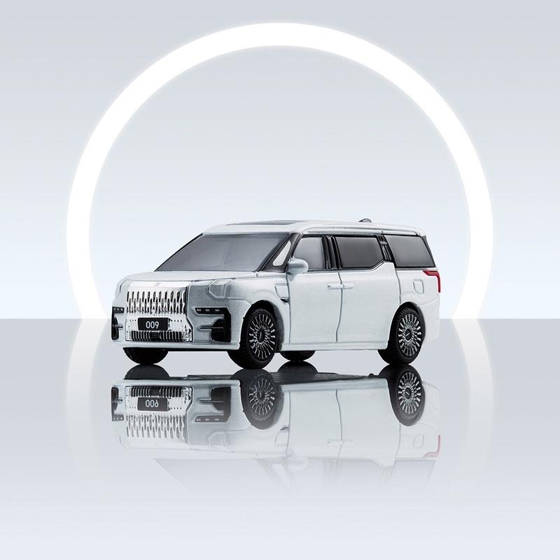 1:64 ZEEKR X ZEEKR 009 ZEEKR 001 Car Model ZEEKER 001 Car Metal Alloy Model Toy Car For Kid Gifts Collection Display box