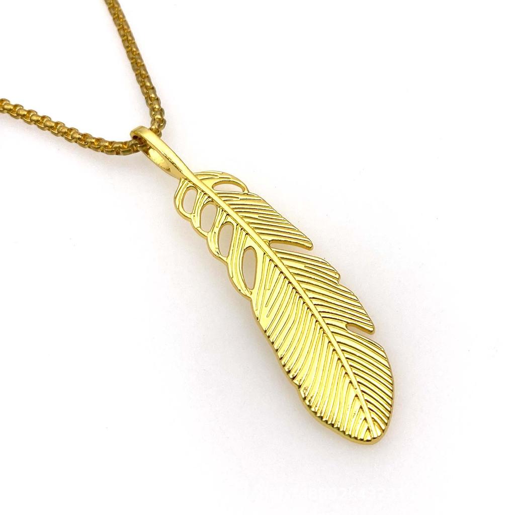 Personalized Hip Hop Retro Takahashi Feather Pendant Titanium Steel Necklace Fashion Simple Style Sweater Chain Accessories