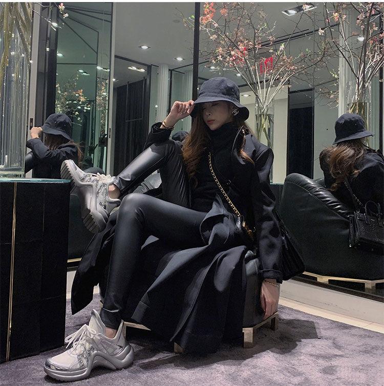 2024 Модные женские кроссовки Весенний тренд Повседневная спортивная обувь Женская новая удобная дышащая обувь для отдыха на вулканизированной платформе