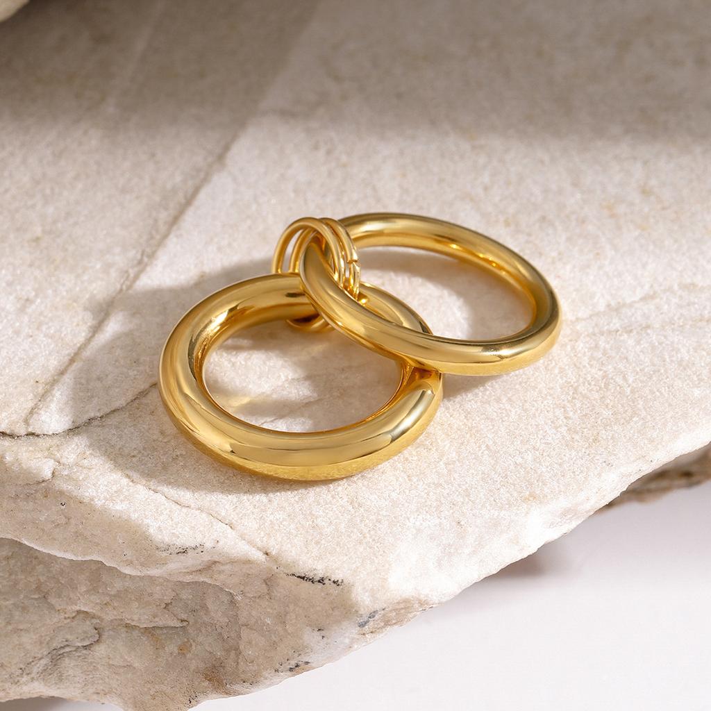 Yori Изящное Кольцо для Наслоения из Нержавеющей Стали с Покрытием 18K Золотом для Женщин Гипоаллергенное Водонепроницаемое Изящное Украшение