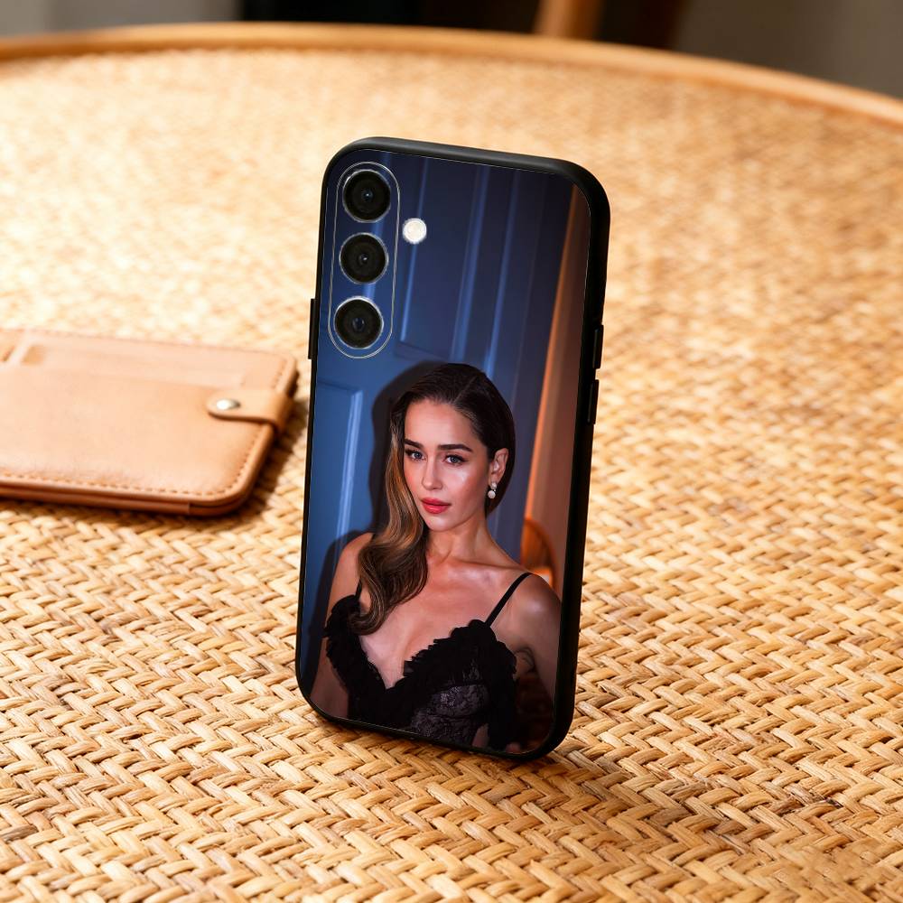 Чехол для телефона с актрисой Эмилией Кларк для Samsung A73, A21s, A22, A31, A32, A52, A53, A71, A80, Мягкий черный корпус