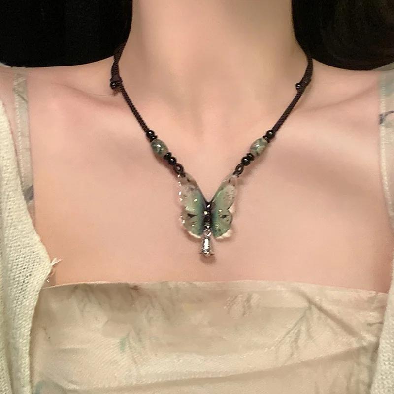 New Chinese Style Beaded Butterfly Necklace with a New High-end Design Niche Sweater Chain, Women's Summer Collarbone Chain