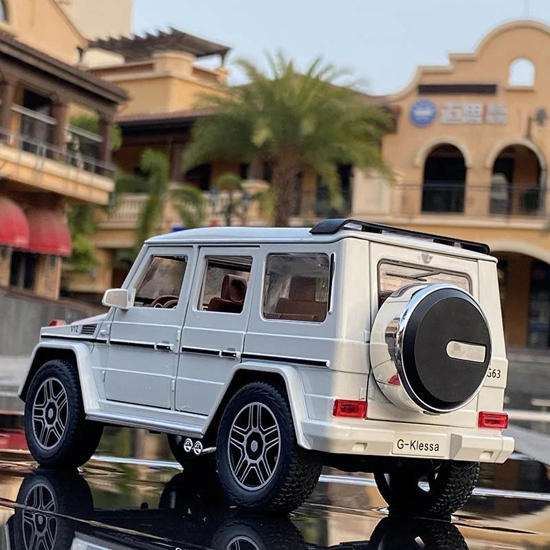 1/24 Benz G63 SUV литая модель автомобиля из литого металла и игрушечная модель внедорожника для моделирования звука и света коллекционная игрушка в подарок