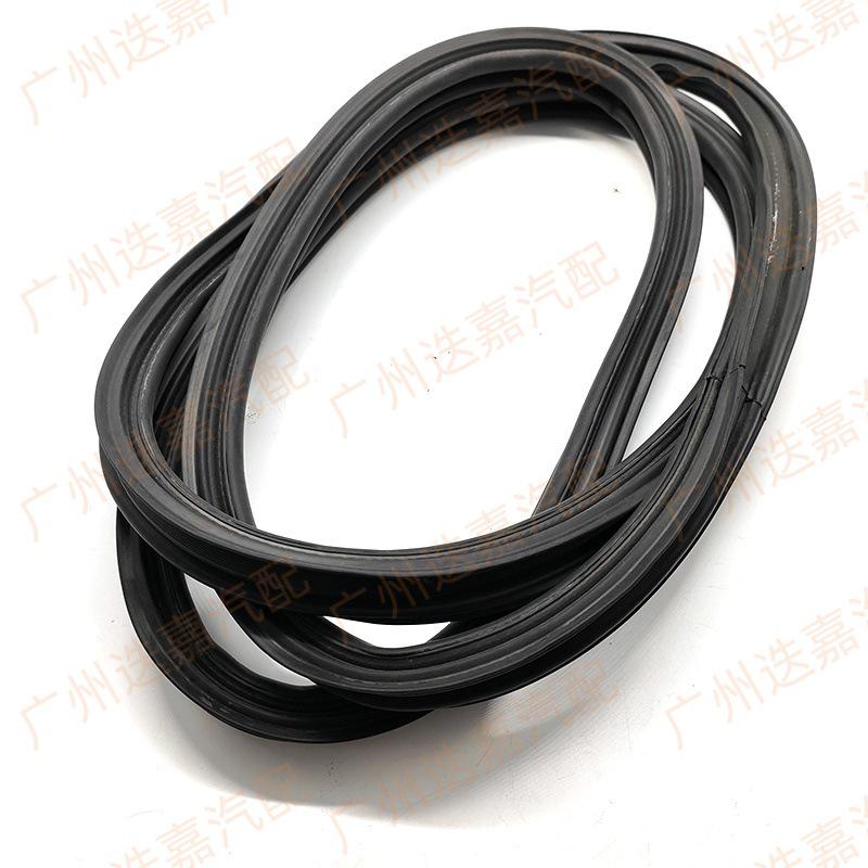 Уплотнительная лента крышки багажника Honda Accord 2003-2005 (Номер детали 74865-SDC-A01)